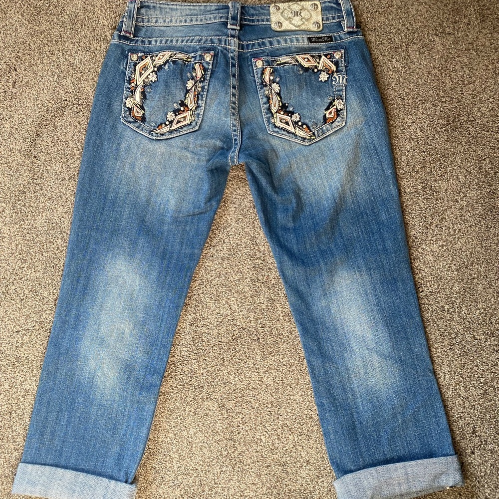 Miss me Jean Capris Sz 27